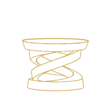 Een gouden, spiraalvormige toren met een open bovenkant.