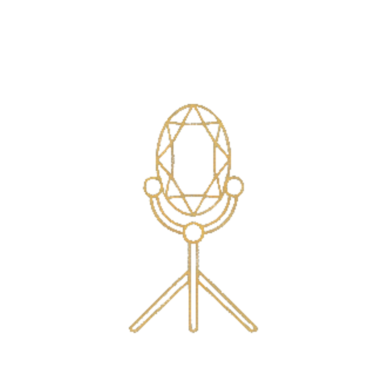 Microfoon met een diamantvormig ontwerp op een standaard.